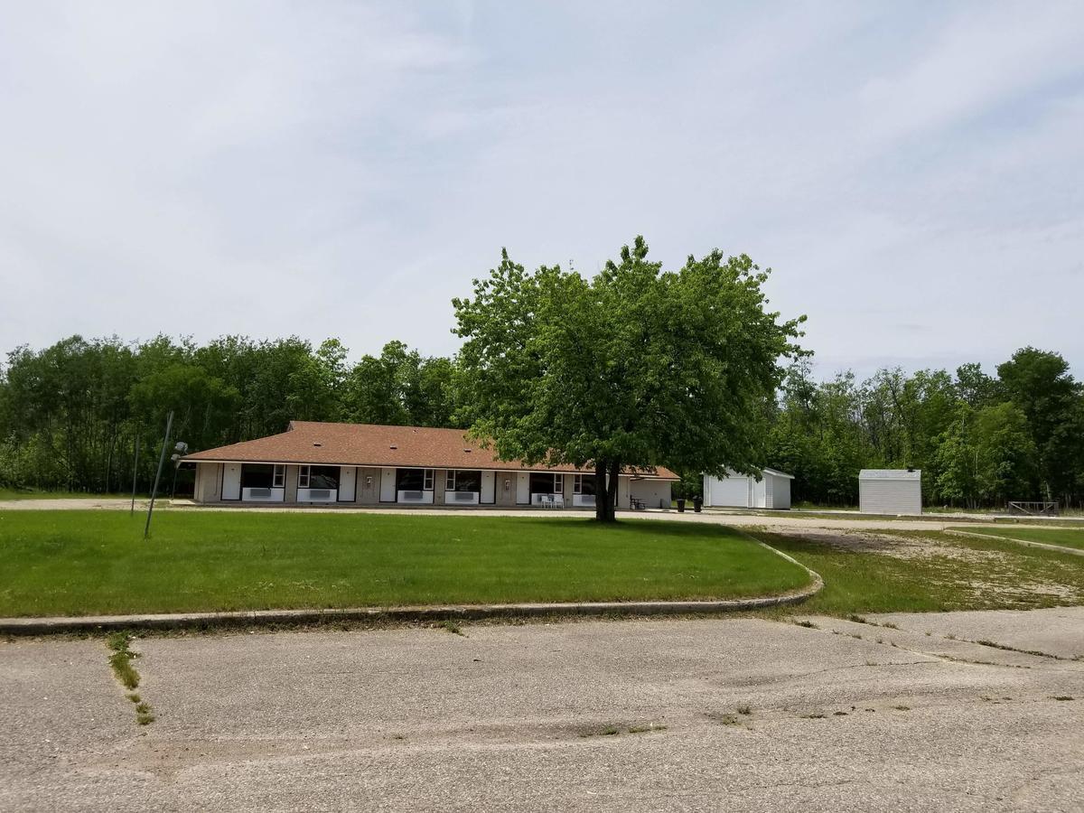 Pinawa Motel Luaran gambar